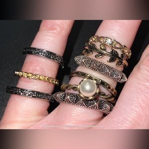 Set of 9 Assorted Costume Rings!!
